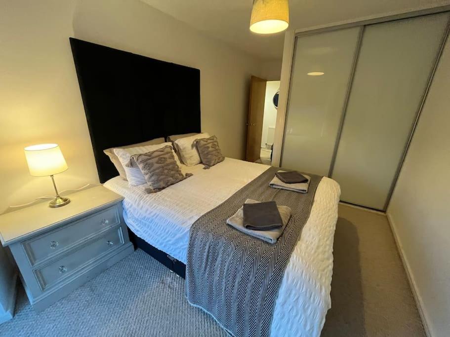 Etihad Fc 2Br Apartment With Water View Манчестер Екстер'єр фото